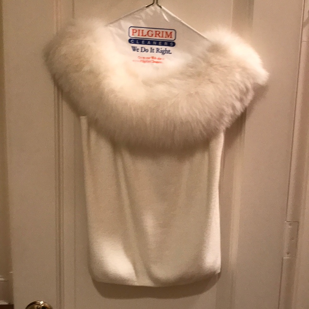 Sleeveless Cabo blouse